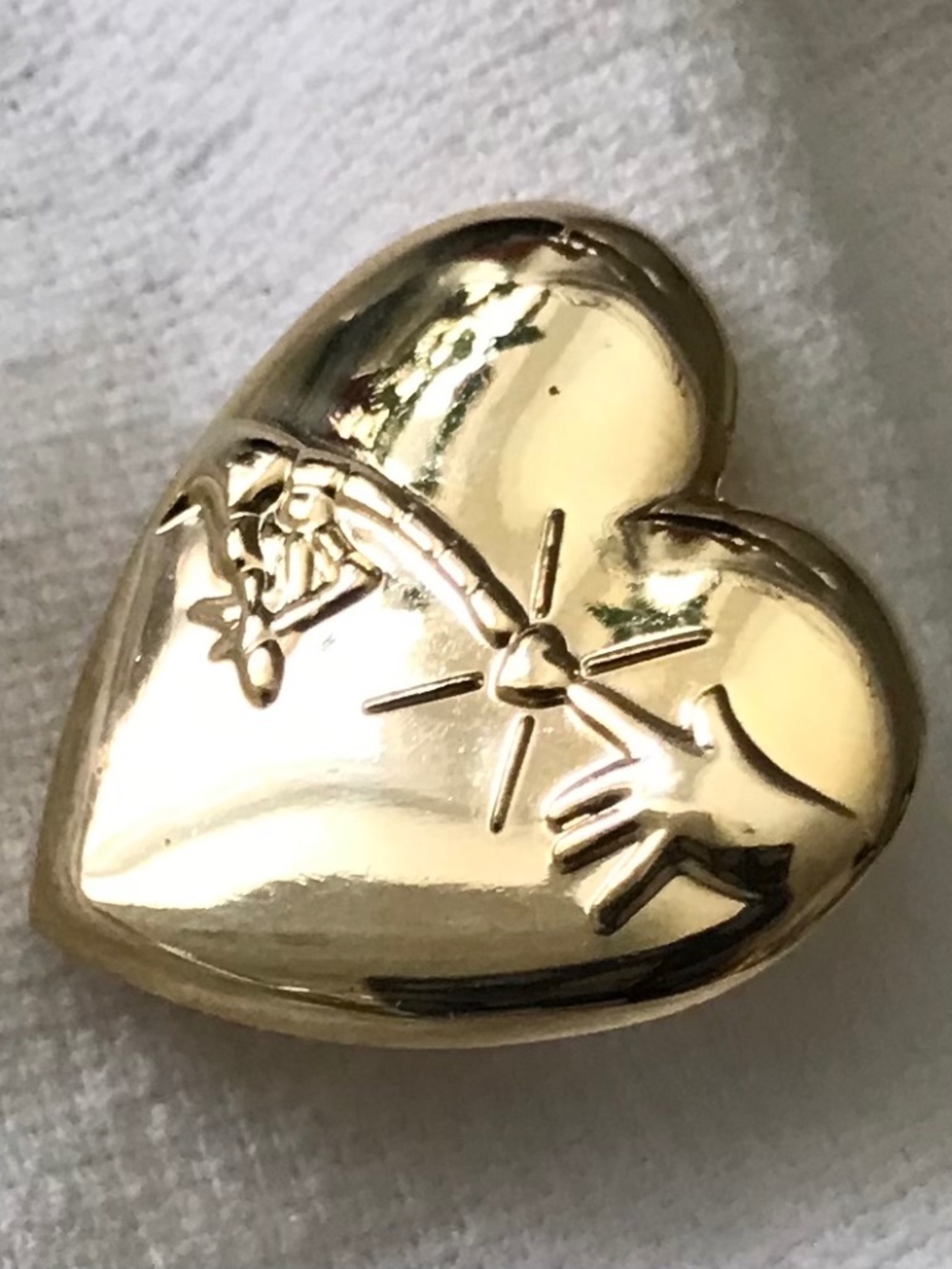 Vintage E. T. Extra Terrestrial Universal Studios Hat Lapel Pin